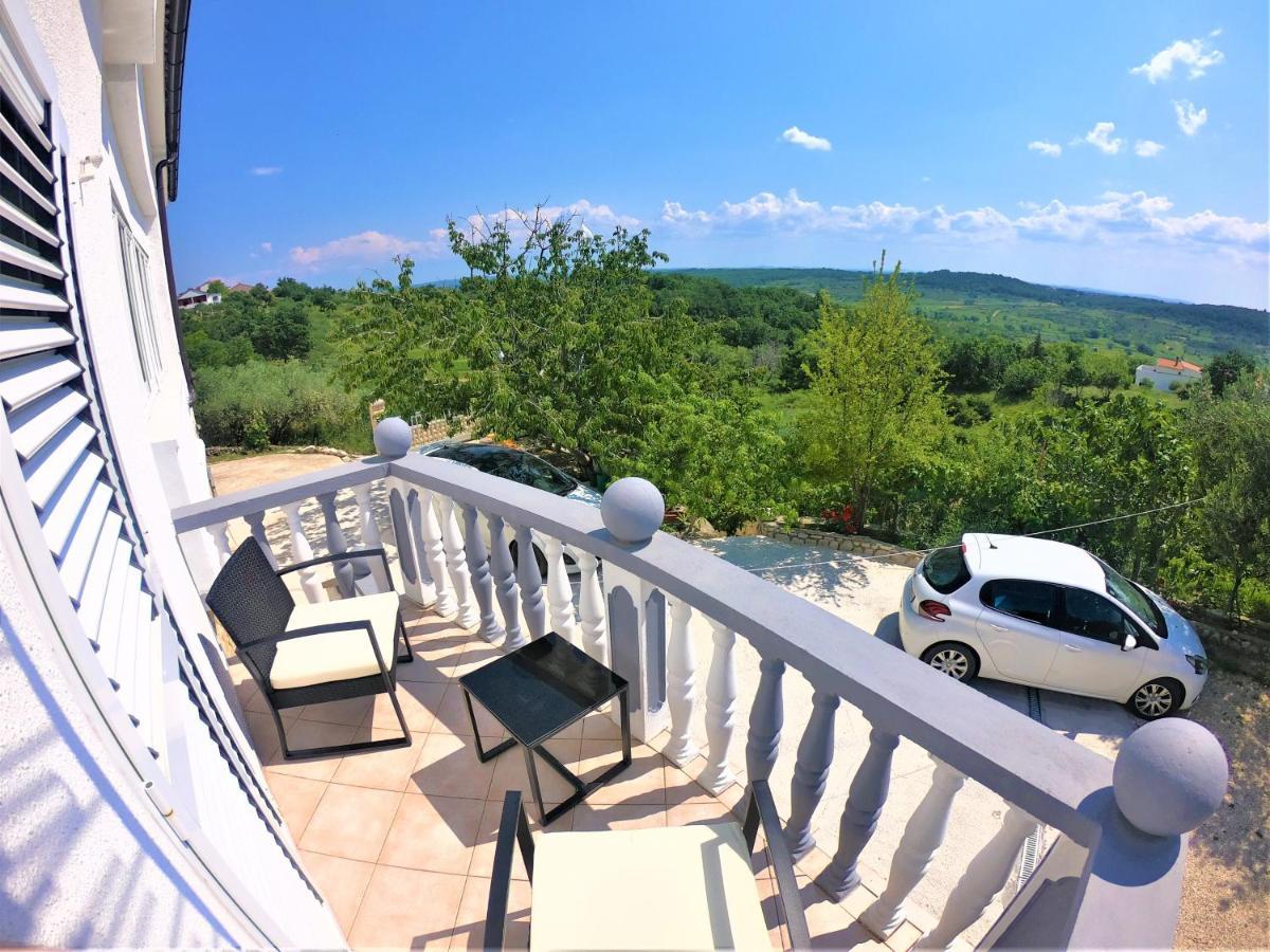 Apartman Tina Ražanac 외부 사진